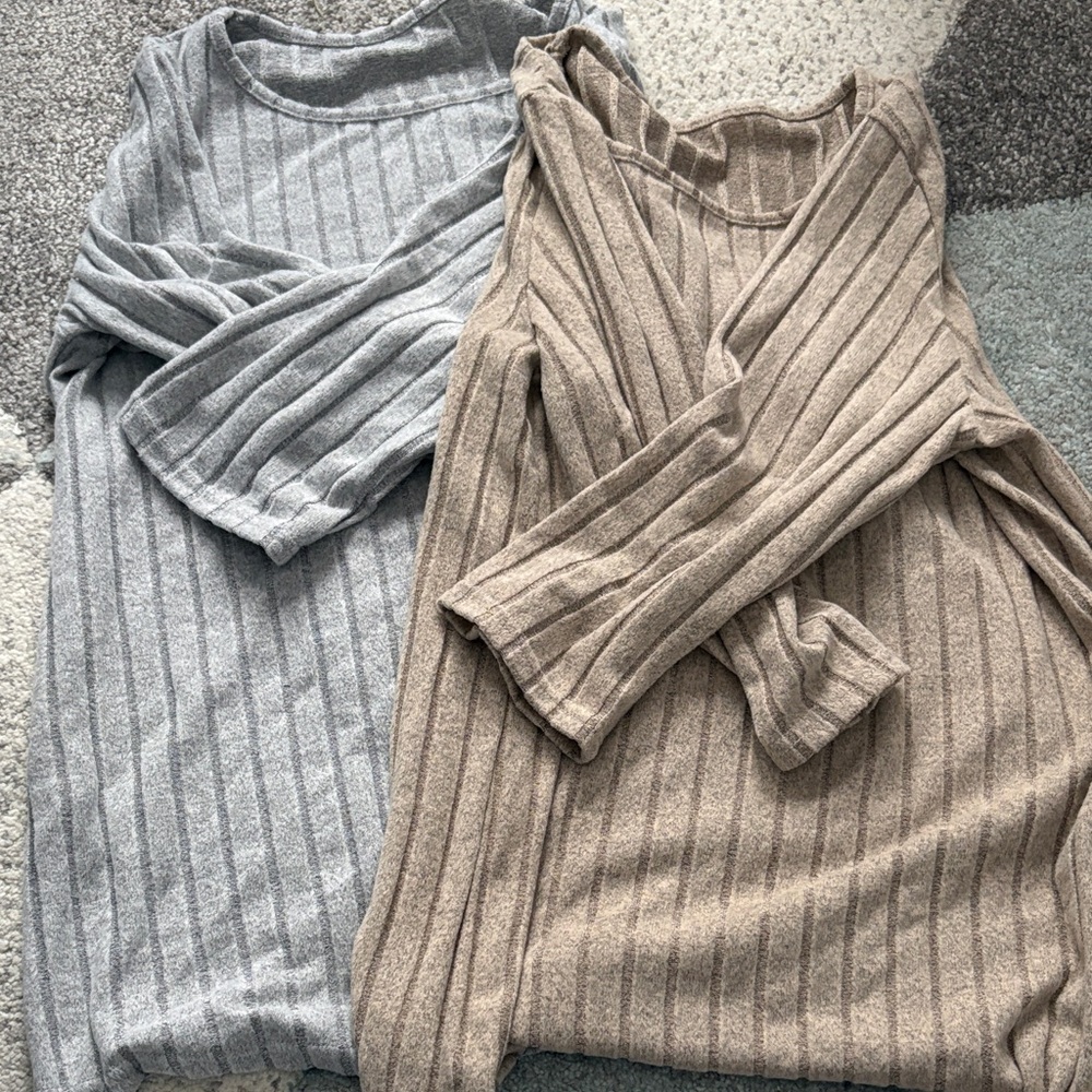 Cozy Ribbed Knit Sweater - Gray and Tan